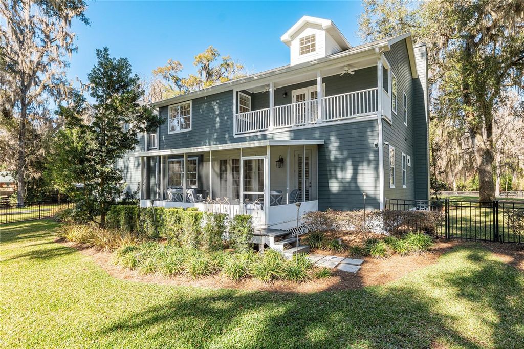 Image 66 of property listing at 33 LAKE WOOD CIRCLE, Ocala, FL 34482