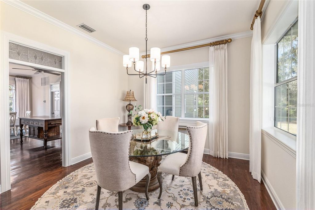 Image 9 of property listing at 33 LAKE WOOD CIRCLE, Ocala, FL 34482