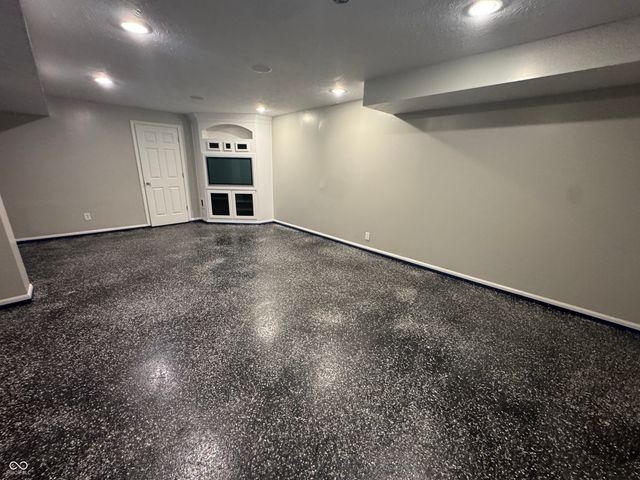 7435 Sycamore Run Drive, Indianapolis, IN 46237