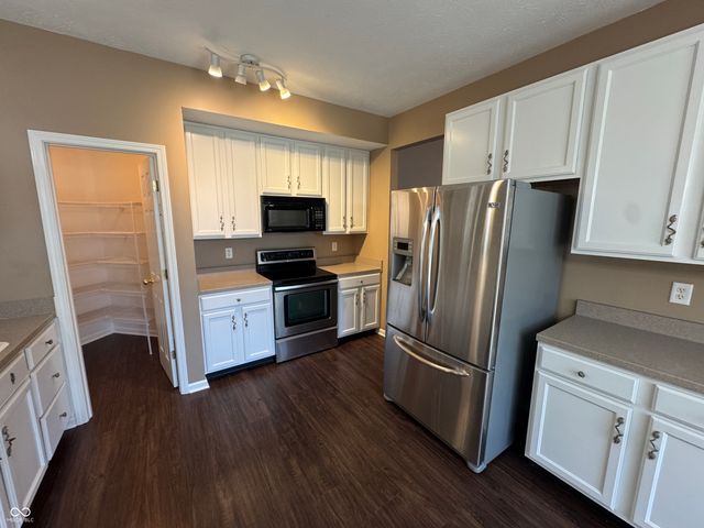 7435 Sycamore Run Drive, Indianapolis, IN 46237