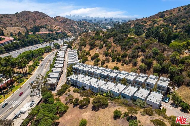 6746 W Gill Way, Los Angeles, CA 90068