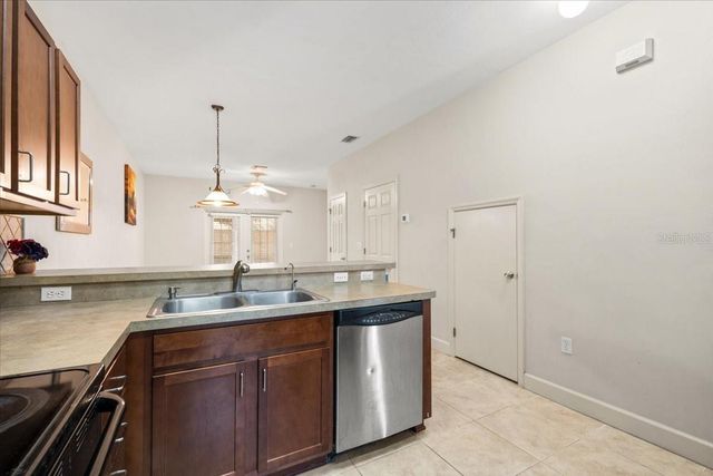 2945 SW 35TH PLACE 137, Gainesville, FL 32608