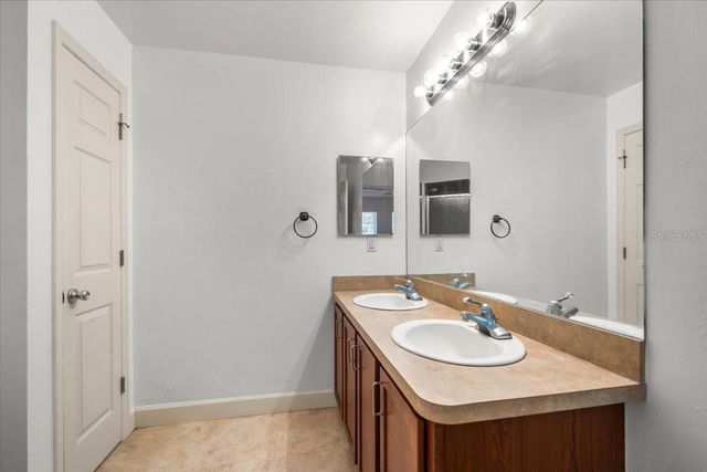 2945 SW 35TH PLACE 137, Gainesville, FL 32608