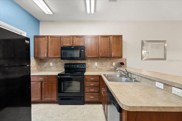 2945 SW 35TH PLACE 137, Gainesville, FL 32608