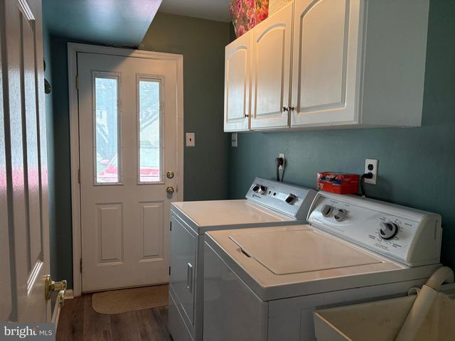 50 PENN CIR, Holland, PA 18966