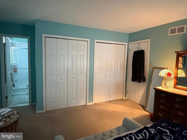 50 PENN CIR, Holland, PA 18966