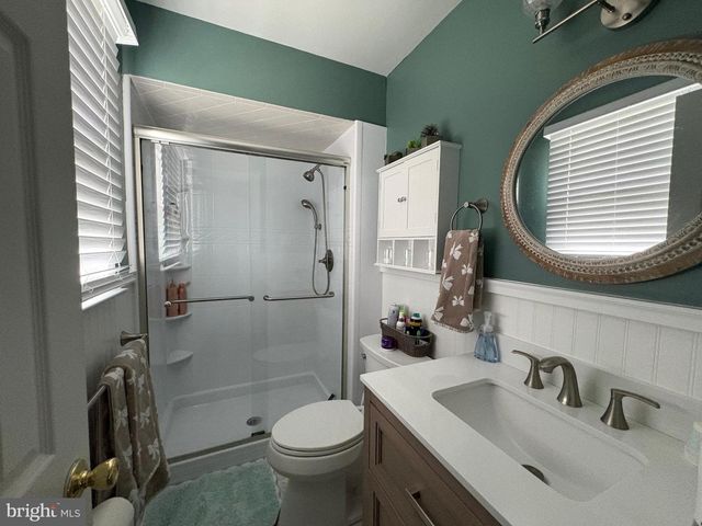50 PENN CIR, Holland, PA 18966