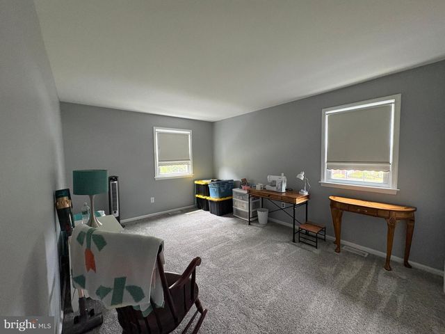 50 PENN CIR, Holland, PA 18966