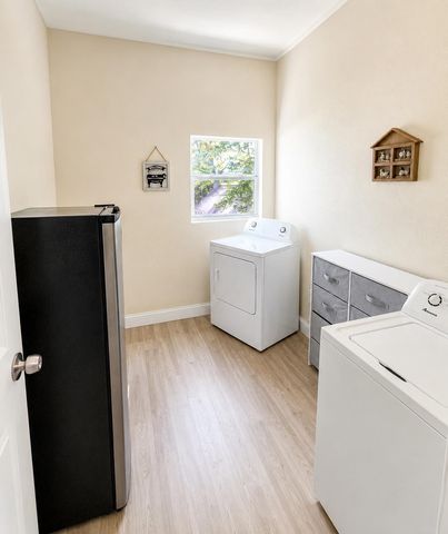 810 N 6th ST, Temple, TX 76501