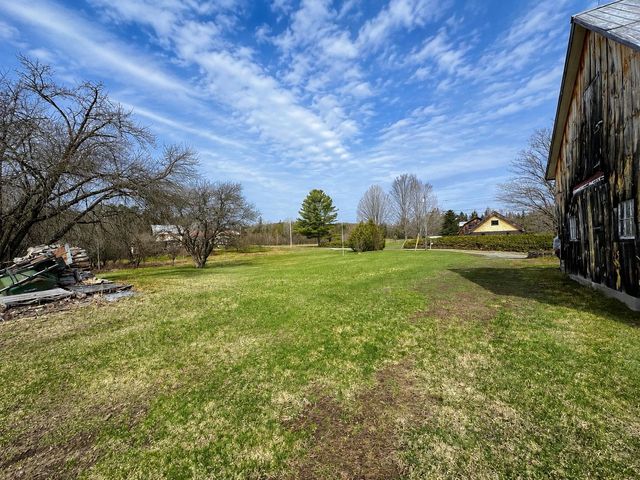 11 North Ridge Road, Burke, VT 05871