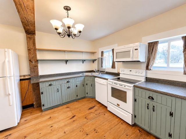 11 North Ridge Road, Burke, VT 05871