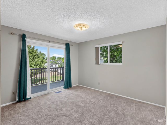 2590 S Cloverdale Rd, Boise, ID 83709