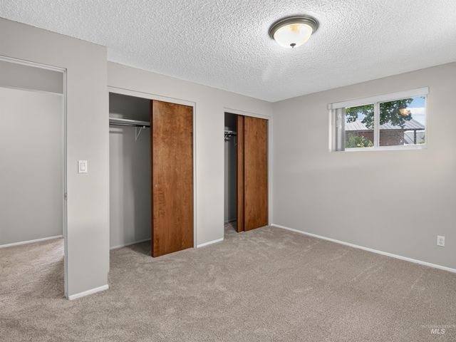 2590 S Cloverdale Rd, Boise, ID 83709