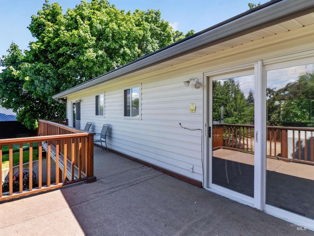2590 S Cloverdale Rd, Boise, ID 83709