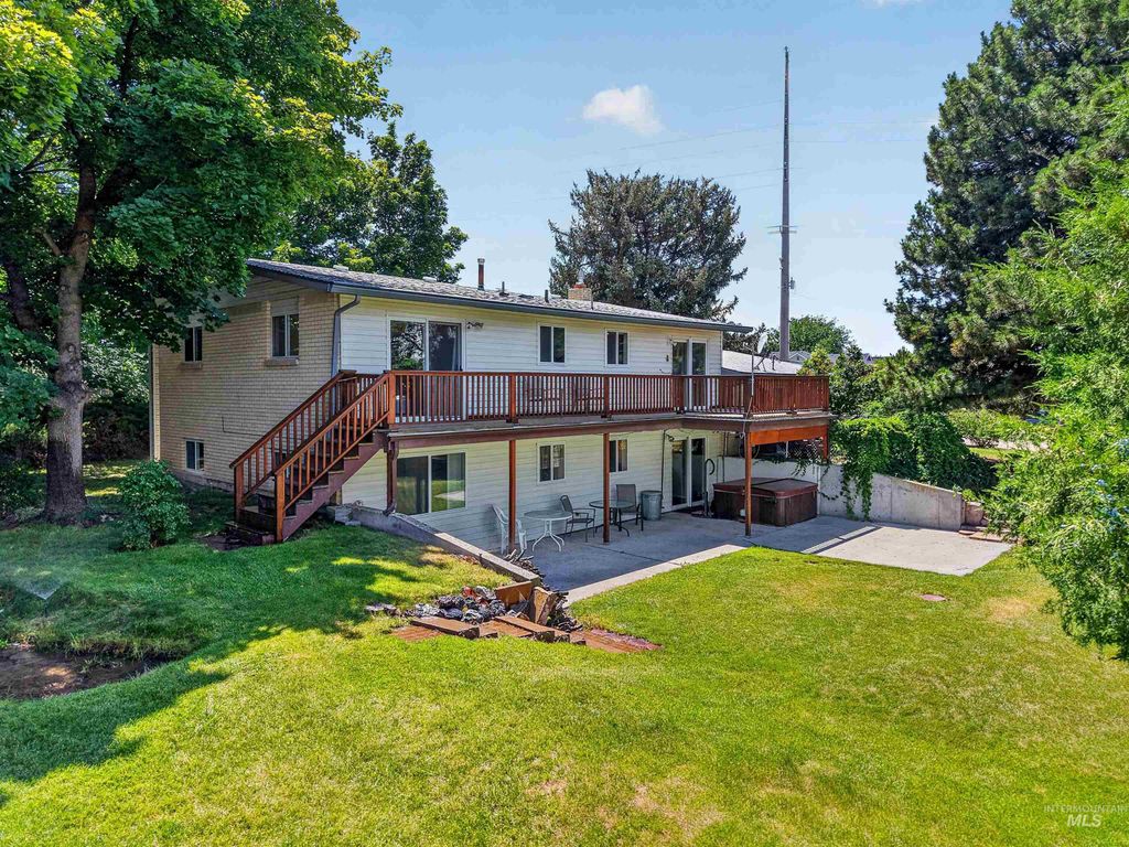 2590 S Cloverdale Rd, Boise, ID 83709 photo 1