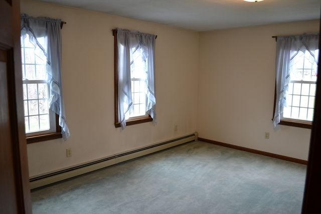 55 Mendon Rd, Sutton, MA 01590