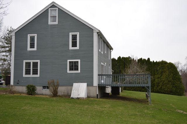 55 Mendon Rd, Sutton, MA 01590