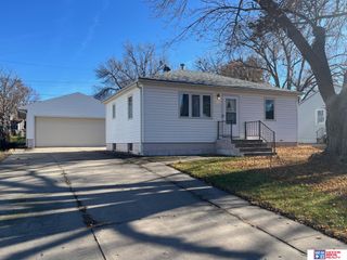4120 Lewis Avenue, Lincoln, NE 68521