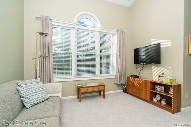 1903 Eagle Pointe, Bloomfield Hills, MI 48304