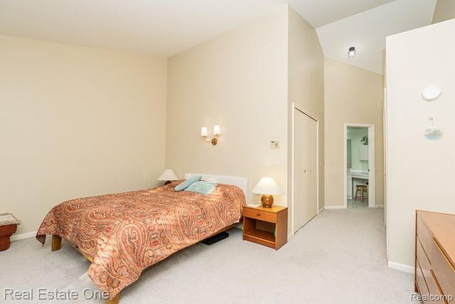 1903 Eagle Pointe, Bloomfield Hills, MI 48304