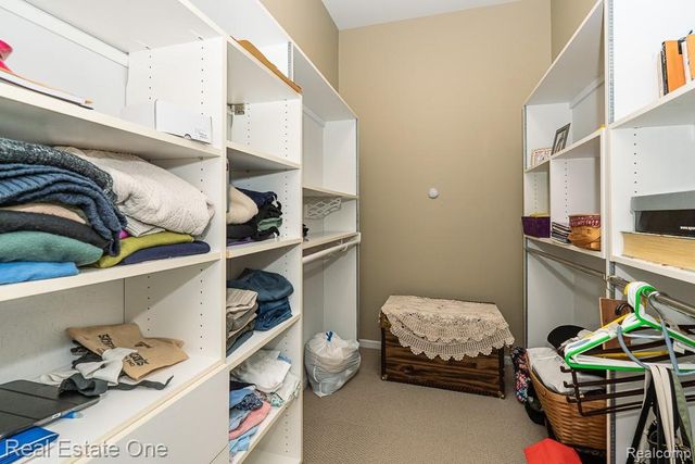 1903 Eagle Pointe, Bloomfield Hills, MI 48304