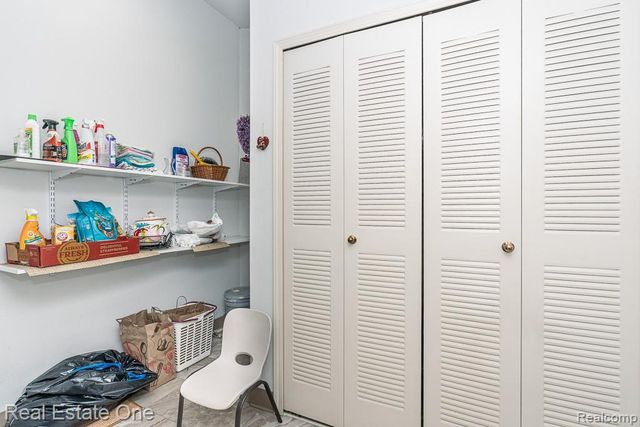 1903 Eagle Pointe, Bloomfield Hills, MI 48304