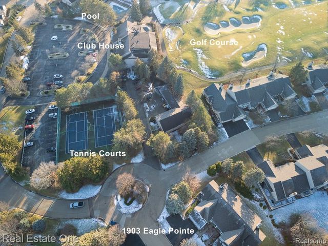 1903 Eagle Pointe, Bloomfield Hills, MI 48304