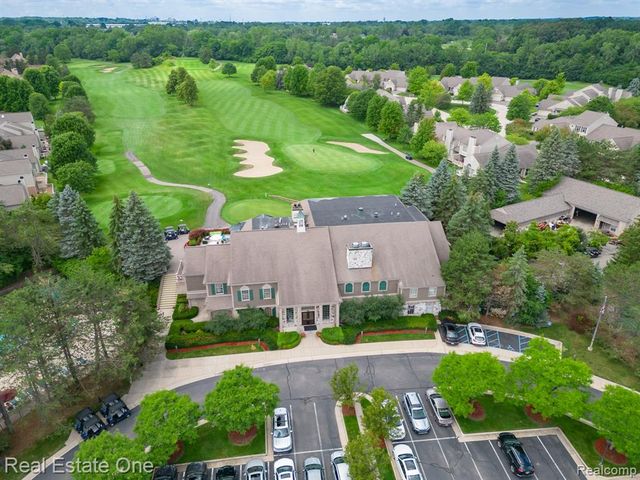 1903 Eagle Pointe, Bloomfield Hills, MI 48304