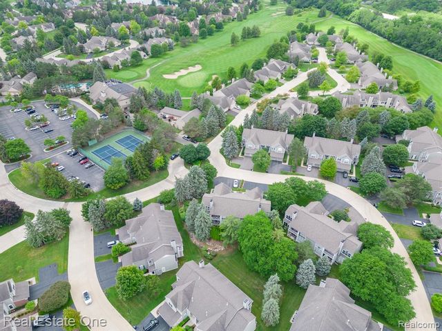 1903 Eagle Pointe, Bloomfield Hills, MI 48304