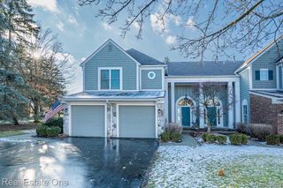1903 Eagle Pointe, Bloomfield Hills, MI 48304
