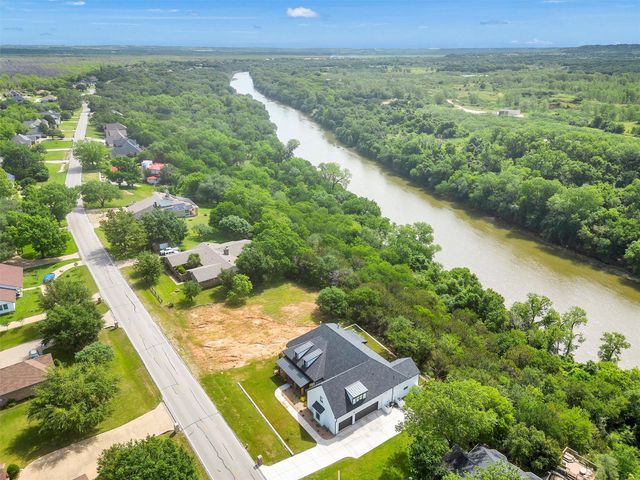 9702 Bellechase Road, Granbury, TX 76049