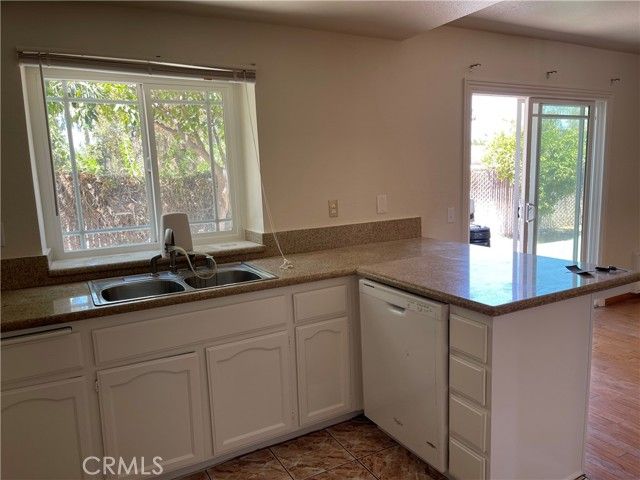 1341 Grovehill Dr., Riverside, CA 92507