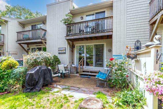 300 Buck Island Rd 8B, Yarmouth, MA 02673