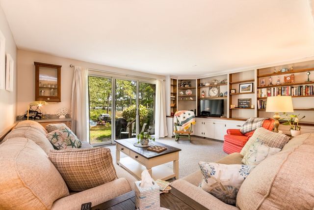 300 Buck Island Rd 8B, Yarmouth, MA 02673