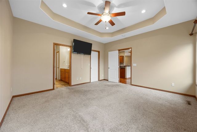 4301 Viola Street NE, Cedar Rapids, IA 52411