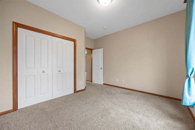 4301 Viola Street NE, Cedar Rapids, IA 52411