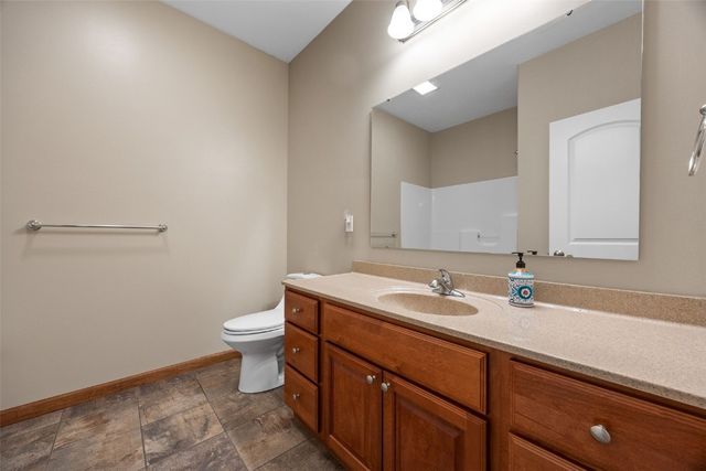 4301 Viola Street NE, Cedar Rapids, IA 52411