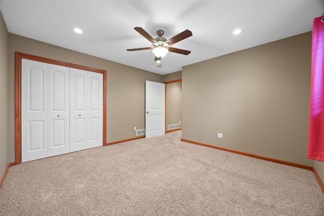 4301 Viola Street NE, Cedar Rapids, IA 52411