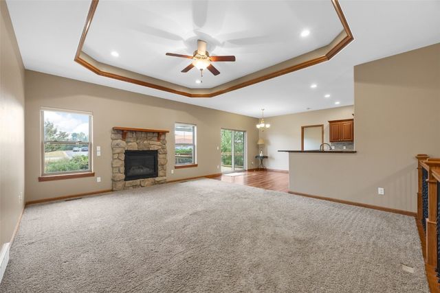 4301 Viola Street NE, Cedar Rapids, IA 52411