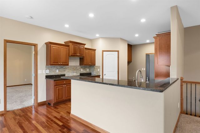 4301 Viola Street NE, Cedar Rapids, IA 52411