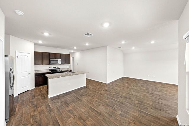 917 Chachalaca, Seguin, TX 78155