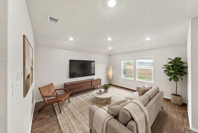 917 Chachalaca, Seguin, TX 78155