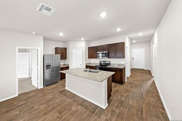 917 Chachalaca, Seguin, TX 78155