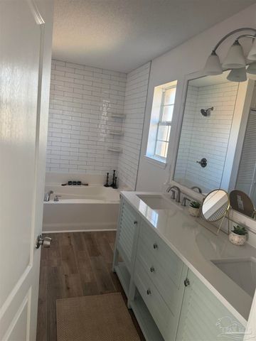 1014 Steel Ct, Milton, FL 32583