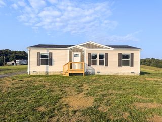 1143 Nimm Rd, Red Boiling Springs, TN 37150