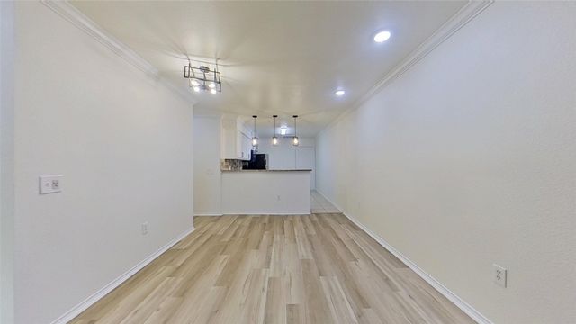 1004 Bridges Drive, Arlington, TX 76012