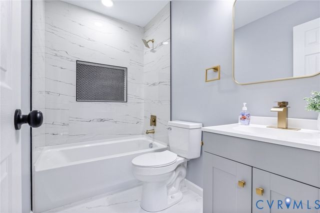 938 Rome St, Petersburg, VA 23803