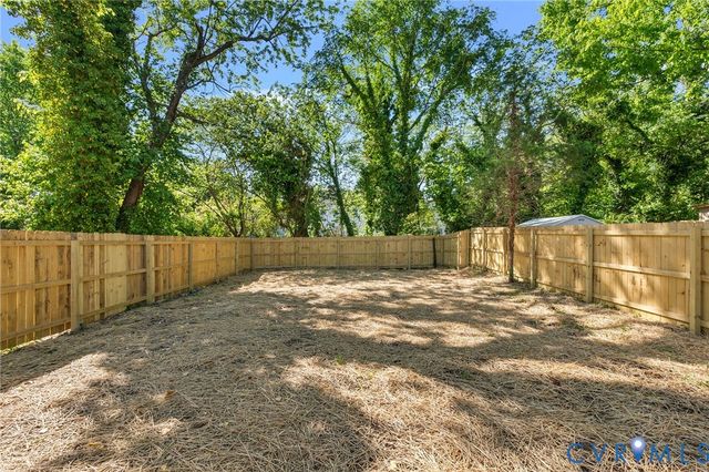 938 Rome St, Petersburg, VA 23803