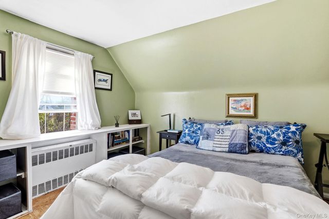 64 W Fenimore Street, Valley Stream, NY 11580