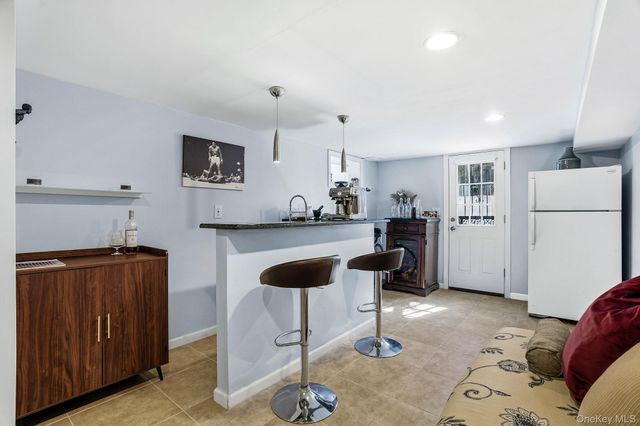 64 W Fenimore Street, Valley Stream, NY 11580